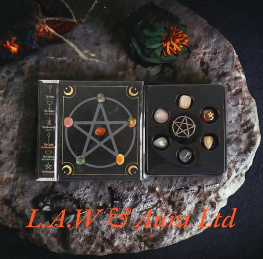 The Witches Guide to Crystals Gift Set
