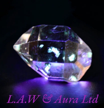 4.1ct Fluorescent Petroleum Enhydro Oil Diamond Quartz Crystal AAA 13x9mm