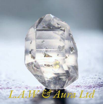 4.1ct Fluorescent Petroleum Enhydro Oil Diamond Quartz Crystal AAA 13x9mm